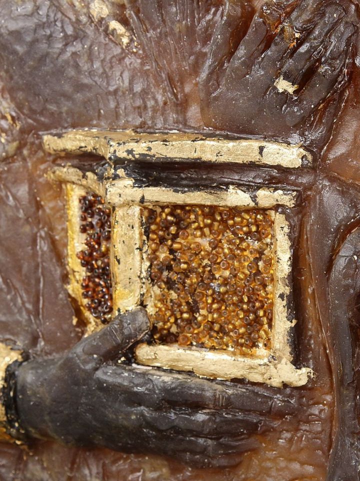 KGY.2011.2.1. Borbás Dorka: Háromkirályok látogatása, 2009. pâte de verre, M:43cm, SZ:20cm, H:55cm