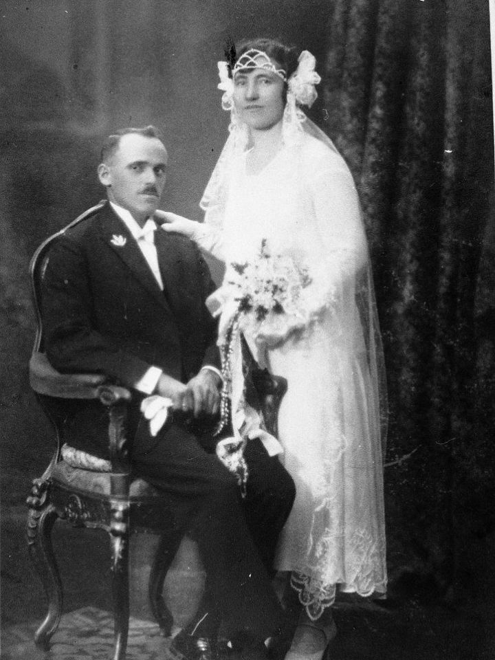 Esküvői kép Keller Ferenc és Regenye Teréz Veszpré 1923