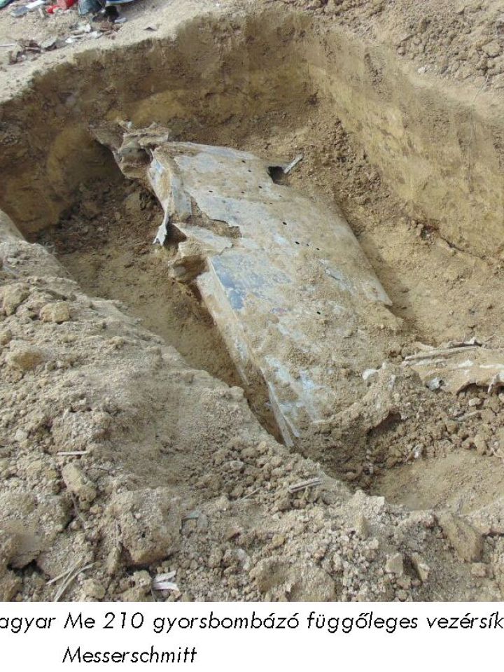 Magyar Me 210 gyorsbombázó függőleges vezérsíkja  Messerschmitt