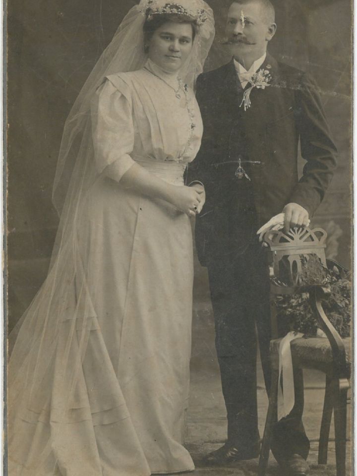 Menyasszony, vőlegény Székesfehérvár 1890 körül