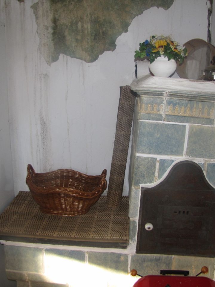 Ezt a Tagyon-hegyi takaréktűzhelyet teljes egészében kályhacsempékből építették. 