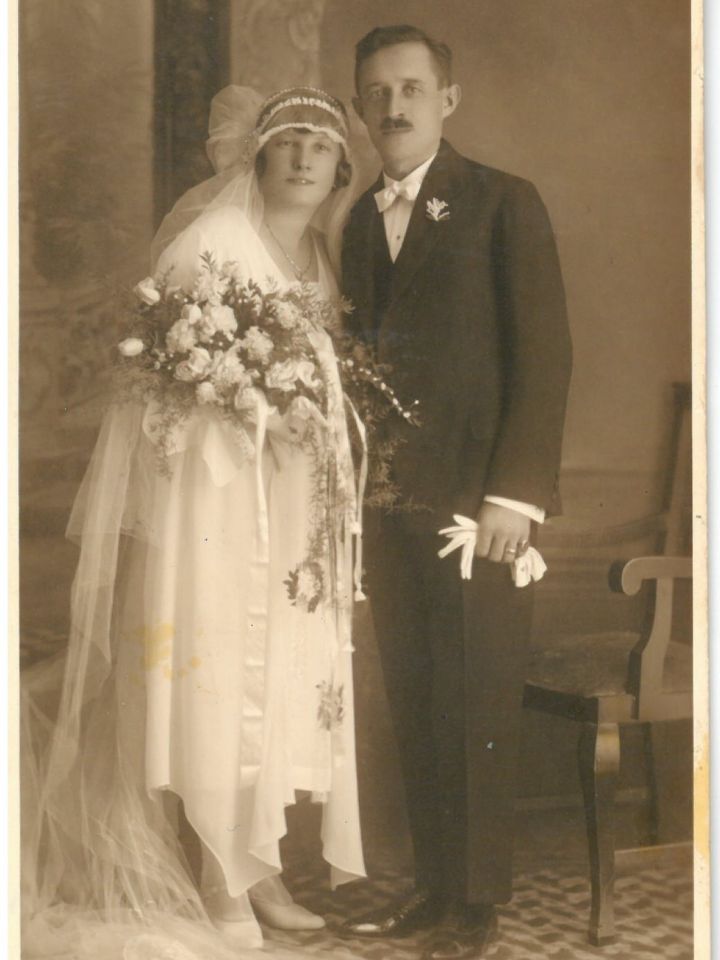 Bankó László cipész és Sári Teréz Veszprém 1920-1921