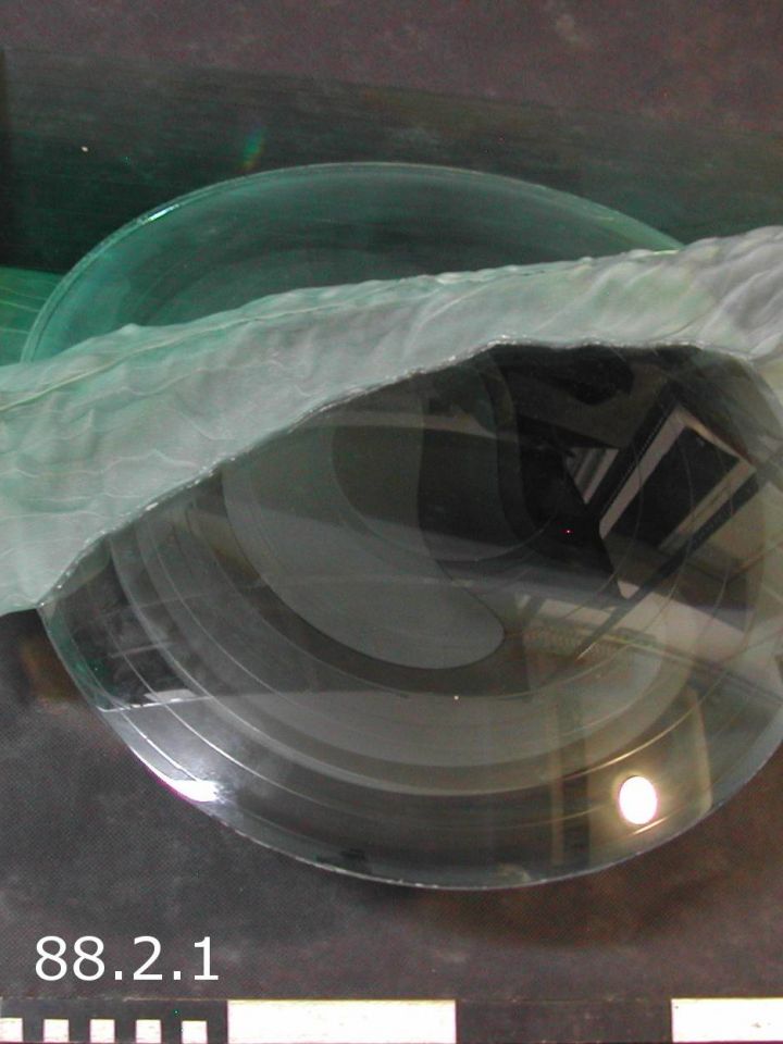 Ü.88.2.1. Ősanya, 1988, M:45cm, SZ:17cm