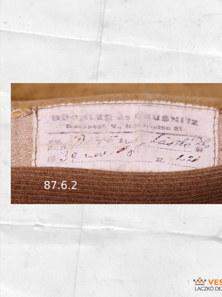 Böröndy Zsigmond zubbonyának szabó etikettje