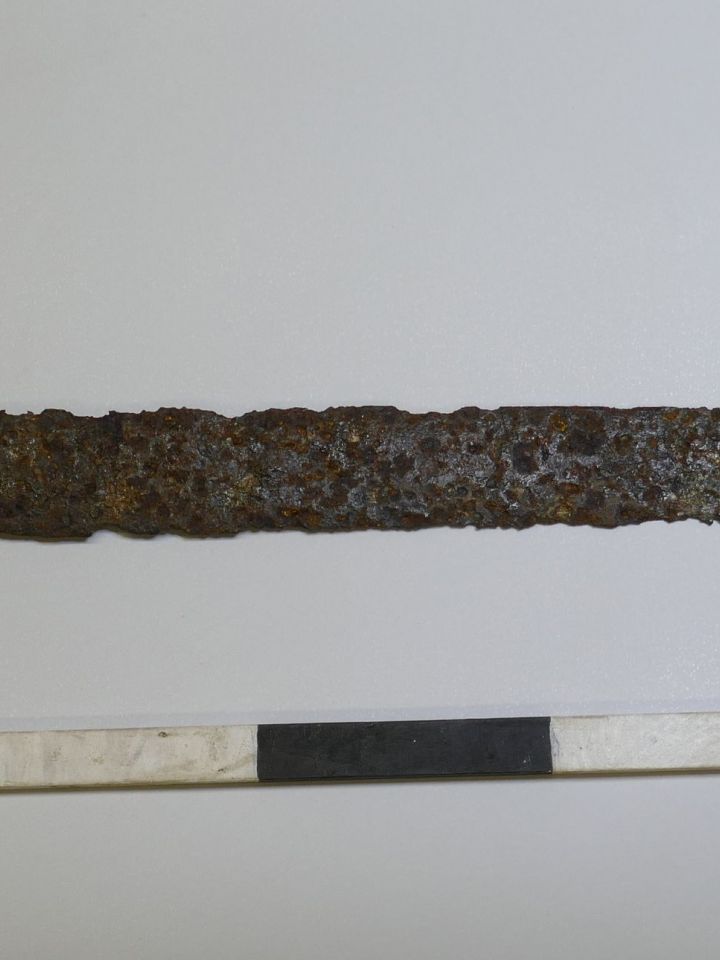 Kard az Árpád-korból