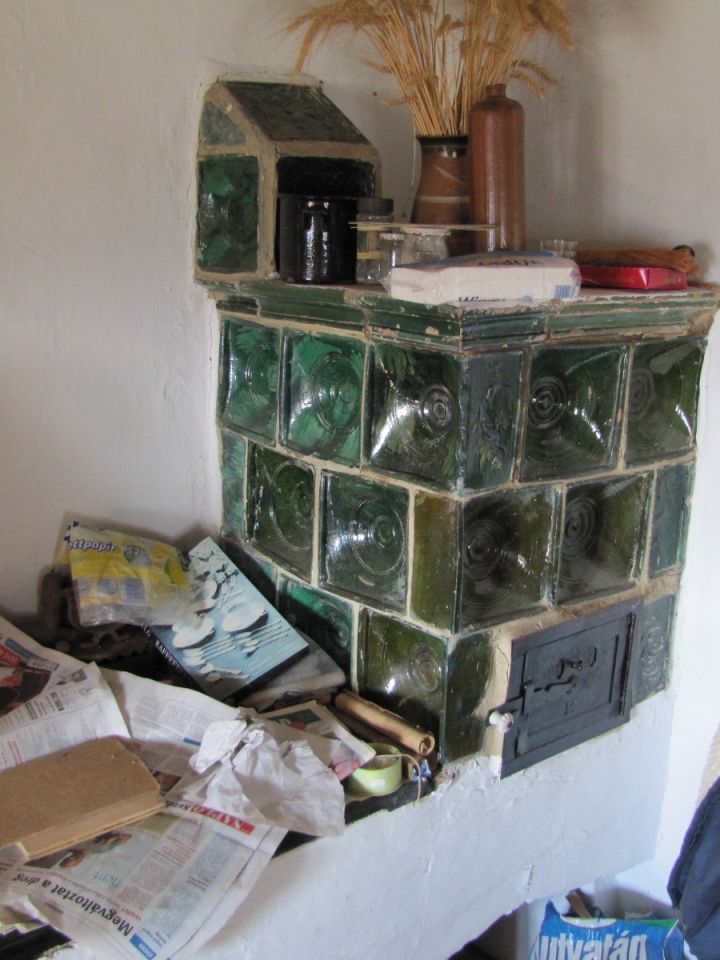 Másodlagos felhasználás: Mencshely, Halom-hegy.