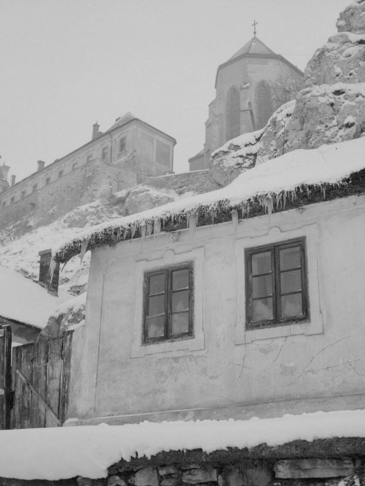 Az utolsó tobak ház 1955-ből, Vajkai Aurél felvétele. LDM Fotótár 8839.