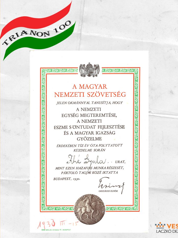 Okmány A Magyar Nemzeti Szövetség figyelembe véve 10 éves küzdelmét „a nemzeti egység megteremtése, a nemzeti eszme s öntudat fejlesztése és a magyar igazság győzelme érdekében” Rhé Gyulát pártoló tagjai közé iktatja. Budapest, 1930. Bíró Miklós Nyomda RT