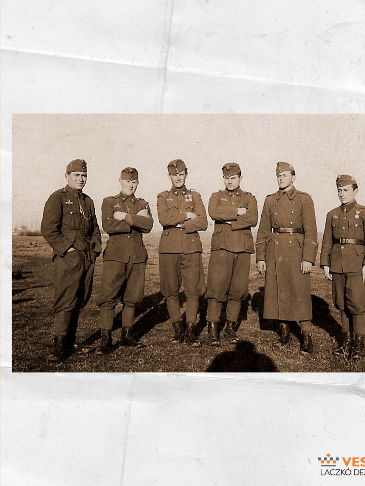 Határvadász legénység 1940 M határvadász csapatjelvénnyel (Földesi Ferenc gyűjteménye)