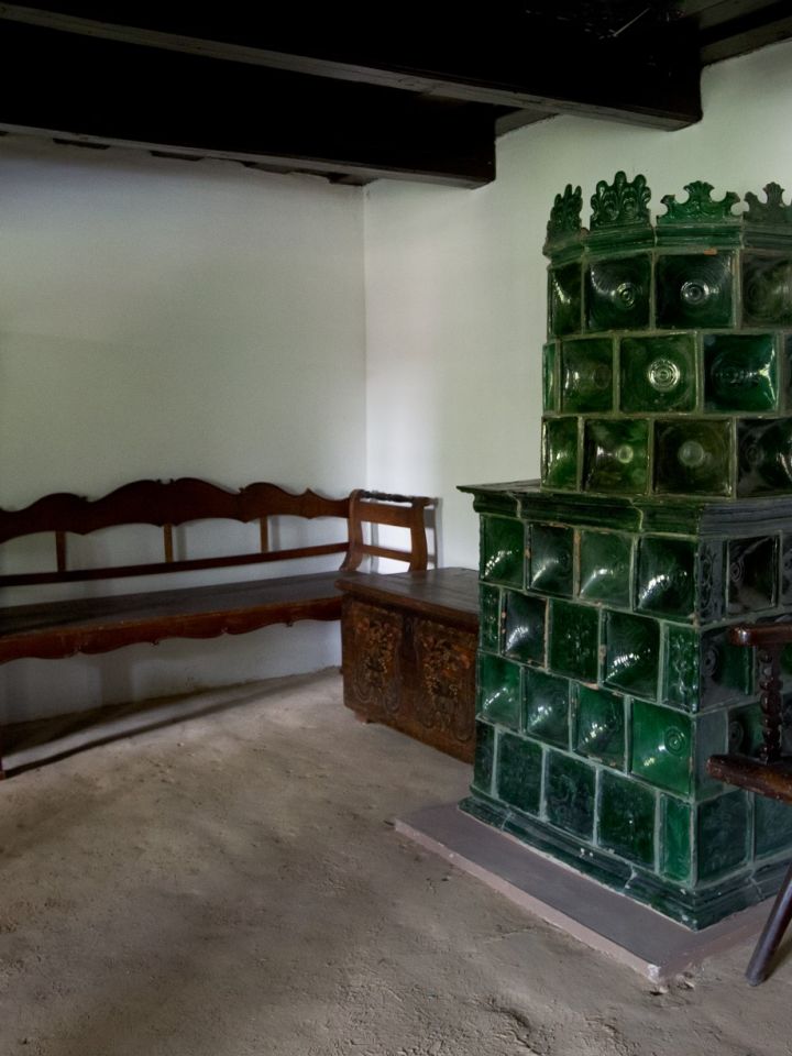 A Bakonyi Ház szemeskályhája