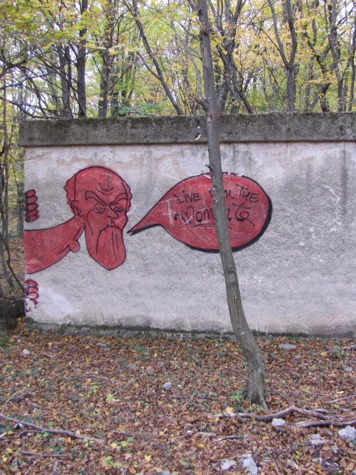 Többek közt Kisdörgicsén is, ahol a valamikori bánya „irodája” ma művészeti célokat szolgál.