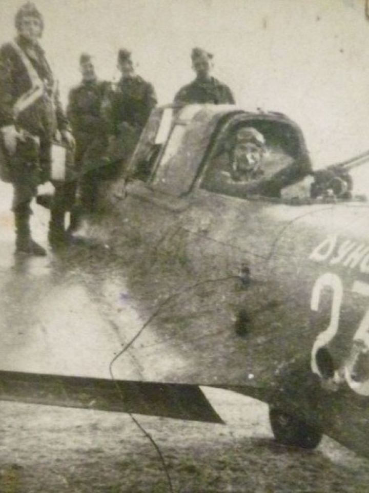 A 707-es SAP (csatarepülő ezred ) egy gépe