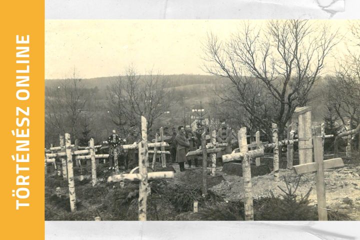 Temetés a cs. és kir. 26. (esztergomi) gyalogezrednél az 1. világháborúban. (Laczkó Dezső Múzeum – Történeti Fényképgyűjtemény ltsz. 69.222.)