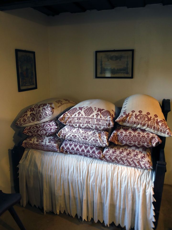 Bakonyi Ház - bevetett ágy