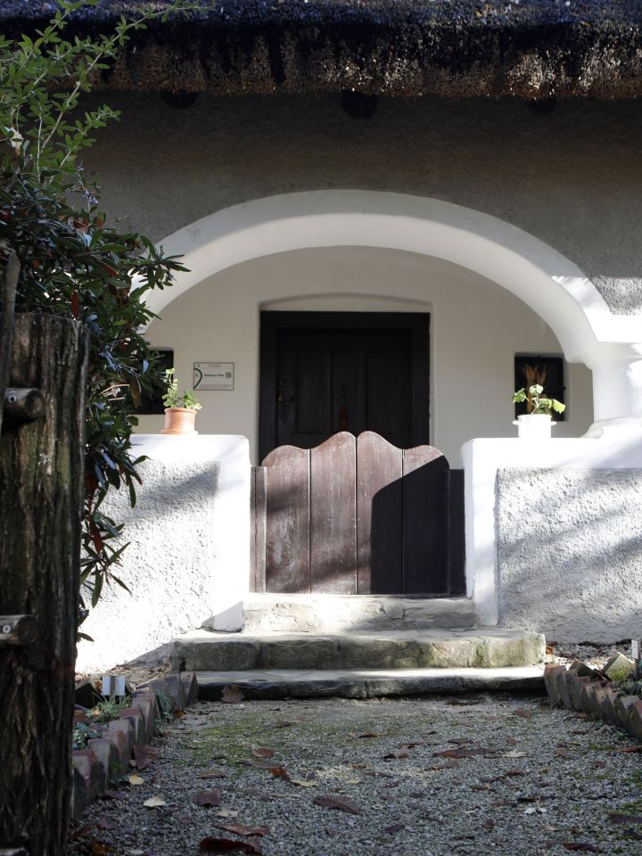 Bakonyi Ház bejárata