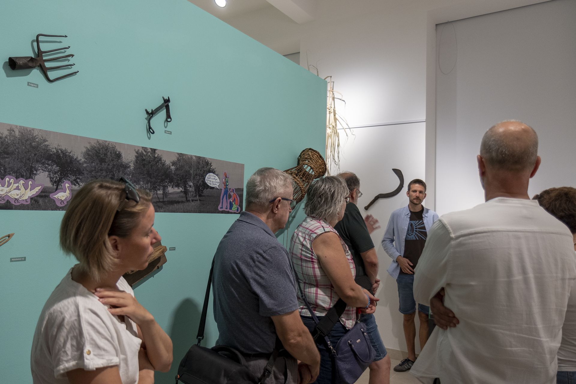 Törő Balázs náprajzos-muzeológus utolsó kurátori tárlatvezetése a kiállításban