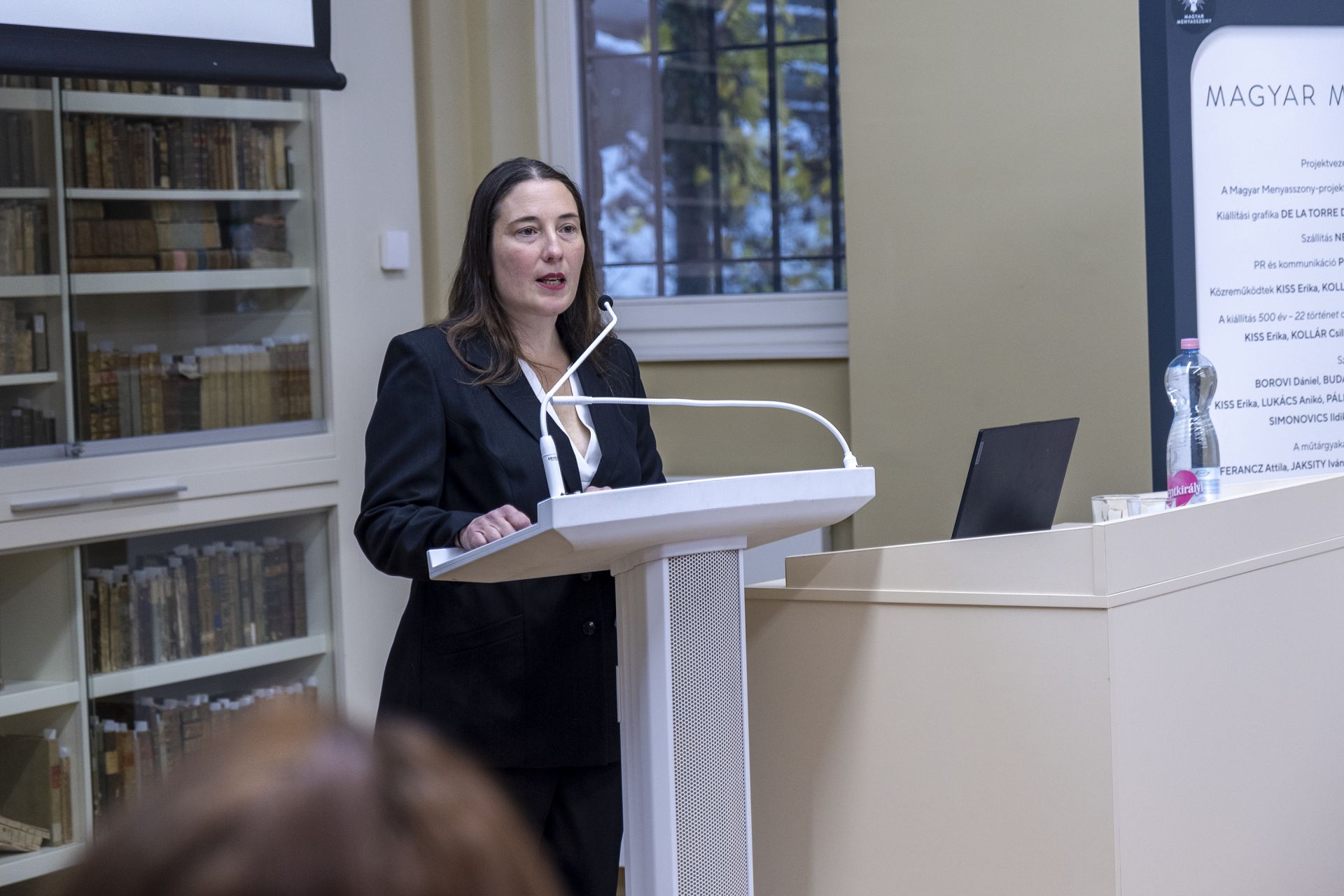 Szanyi Brigitta igazgató