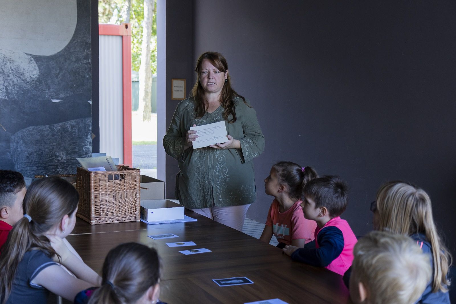 A múzeumi raktárnál