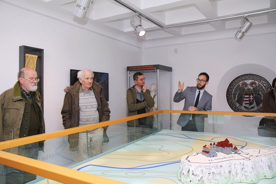 Hősök Kincsei - Pátkai Ádám Sándor kurátori vezetése