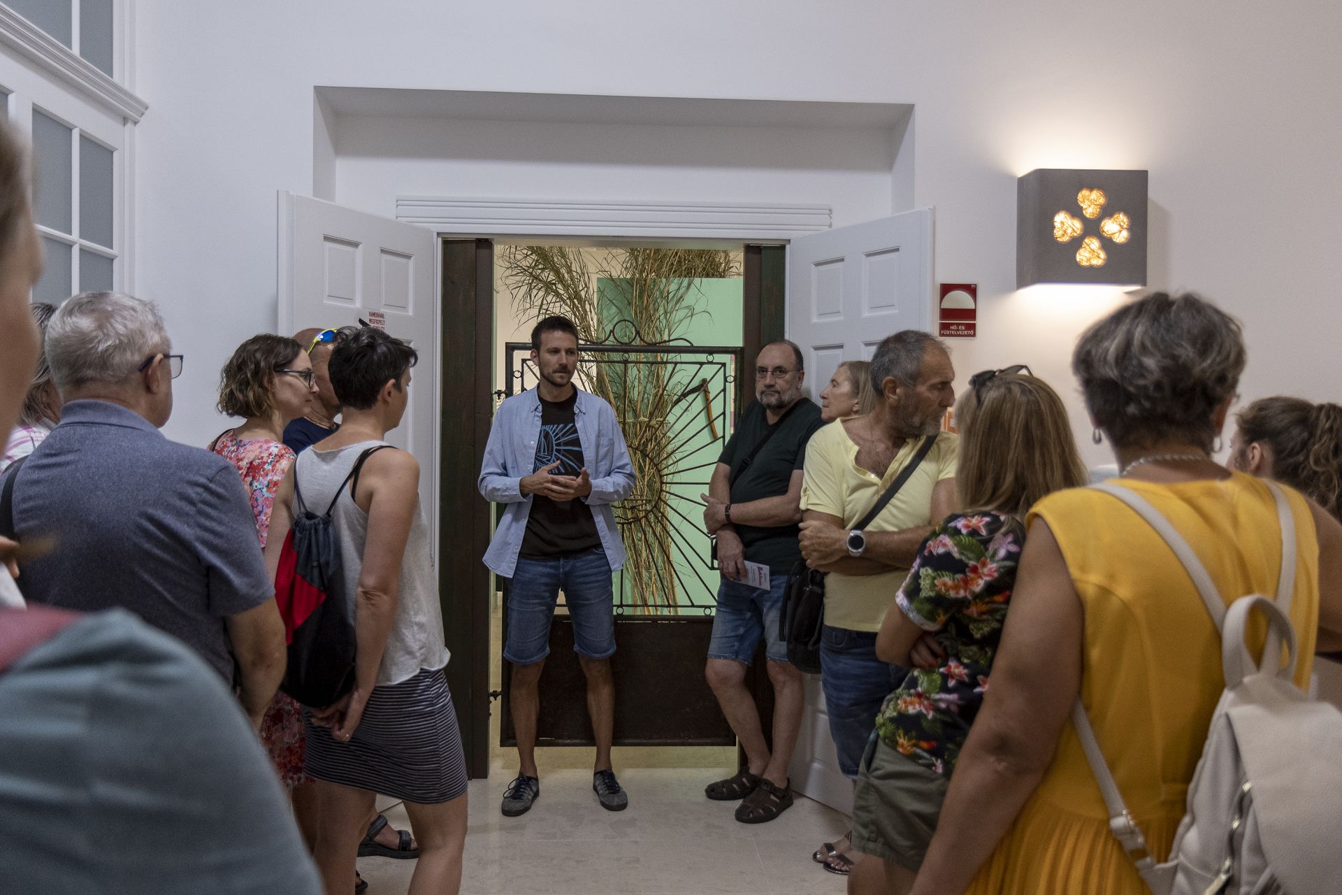 Törő Balázs náprajzos-muzeológus utolsó kurátori tárlatvezetése a kiállításban