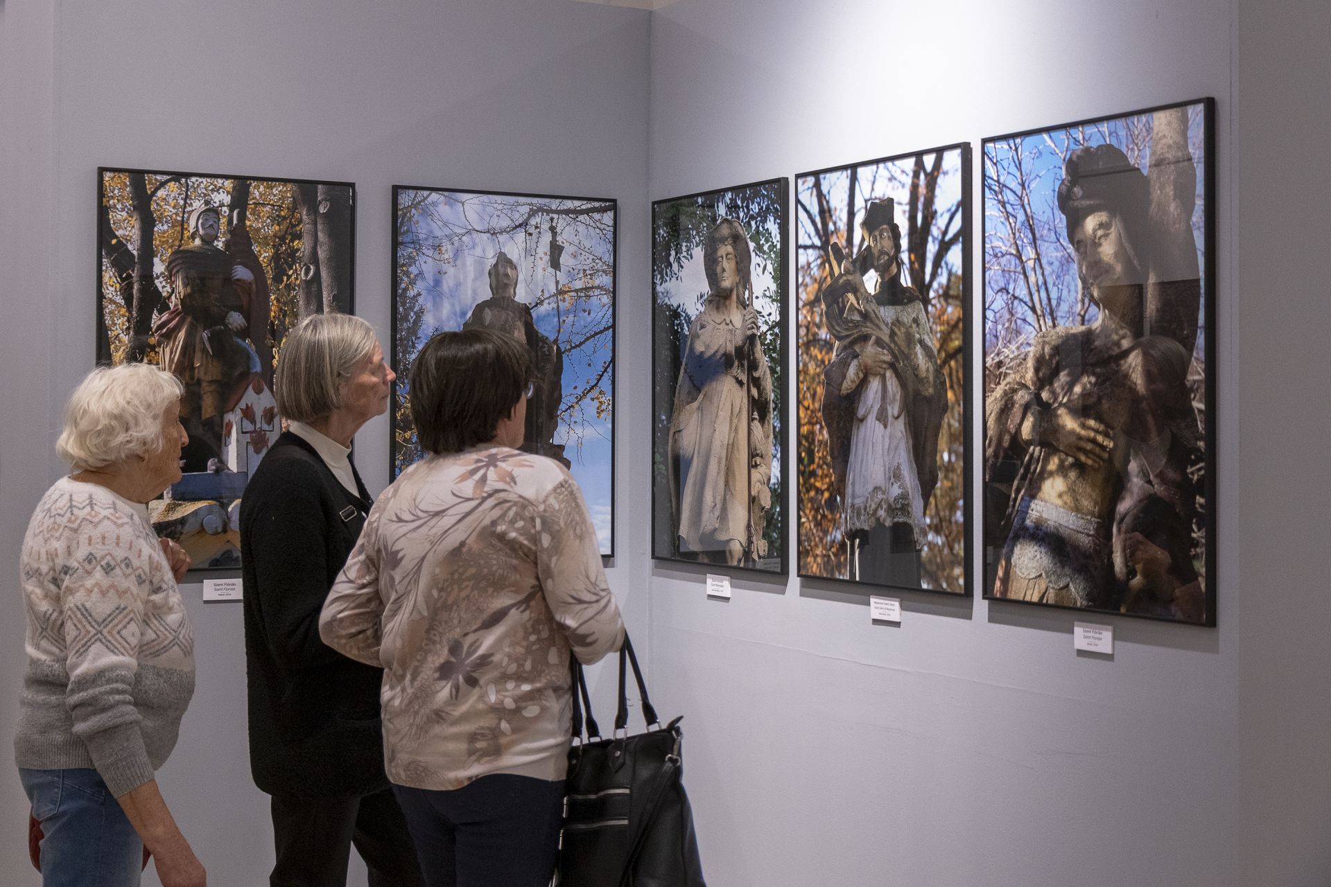 Lukácsi Zoltán tárlatvezetése