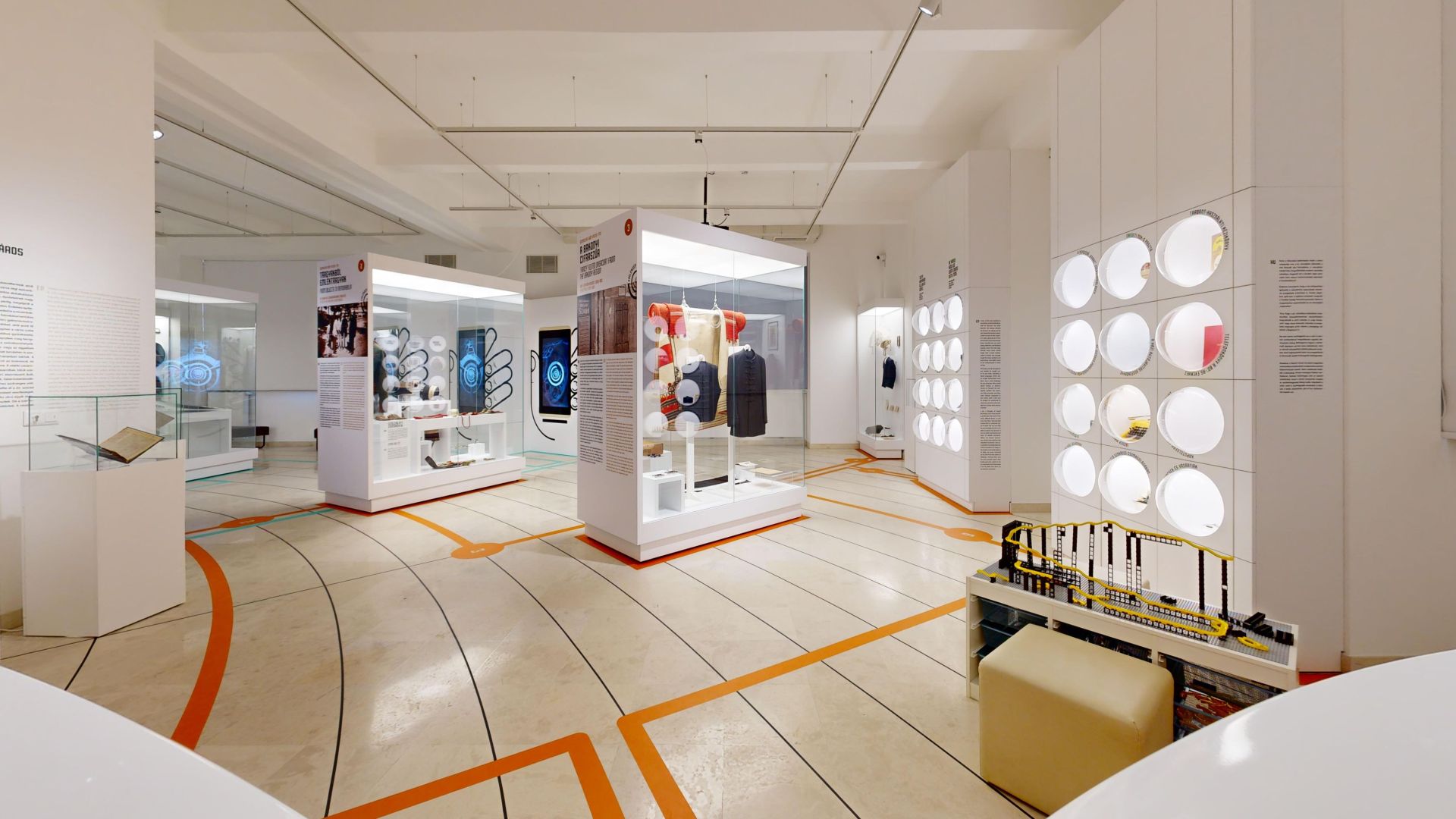 Az Emlékgép kiállítás enteriőr