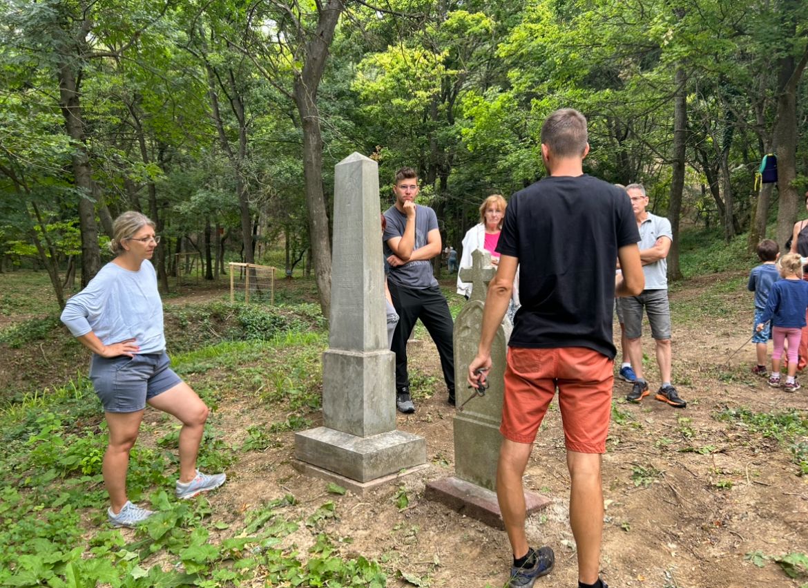 Dörgicse - Törő Balázs bemutatja a temetőt