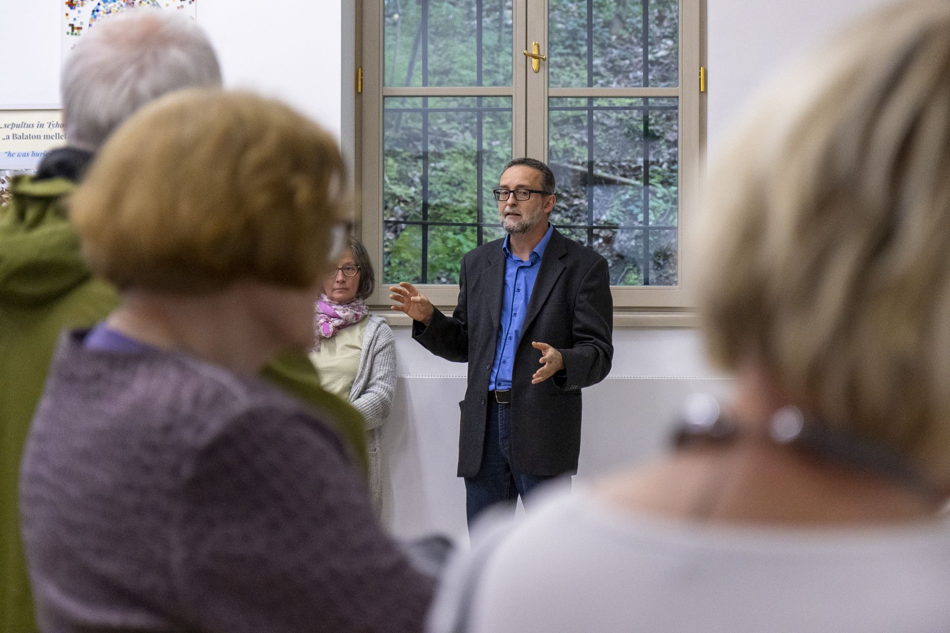 Mende Balázs történész tárlatvezetése 