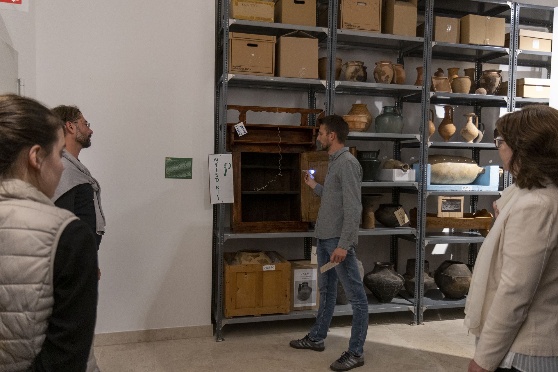 Törő Balázs tárlatvezetése