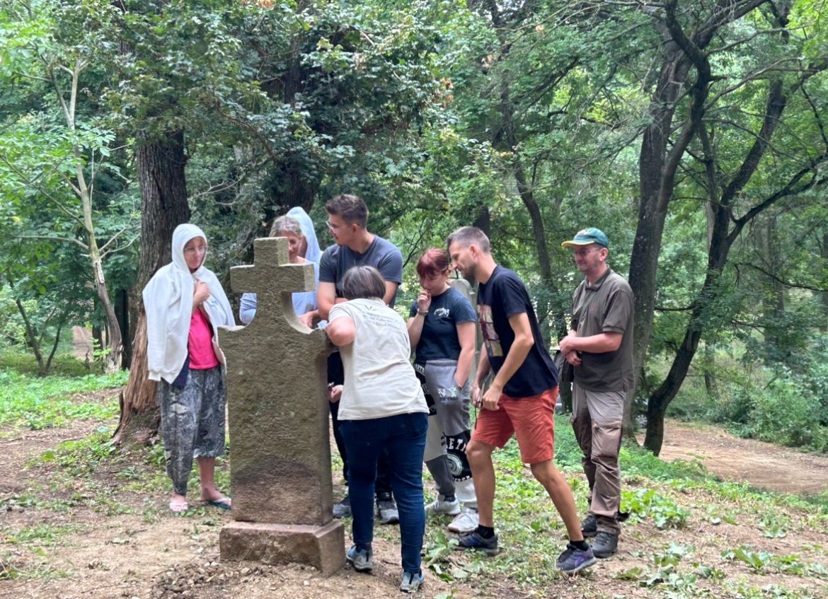 Dörgicse - Törő Balázs bemutatja a temetőt