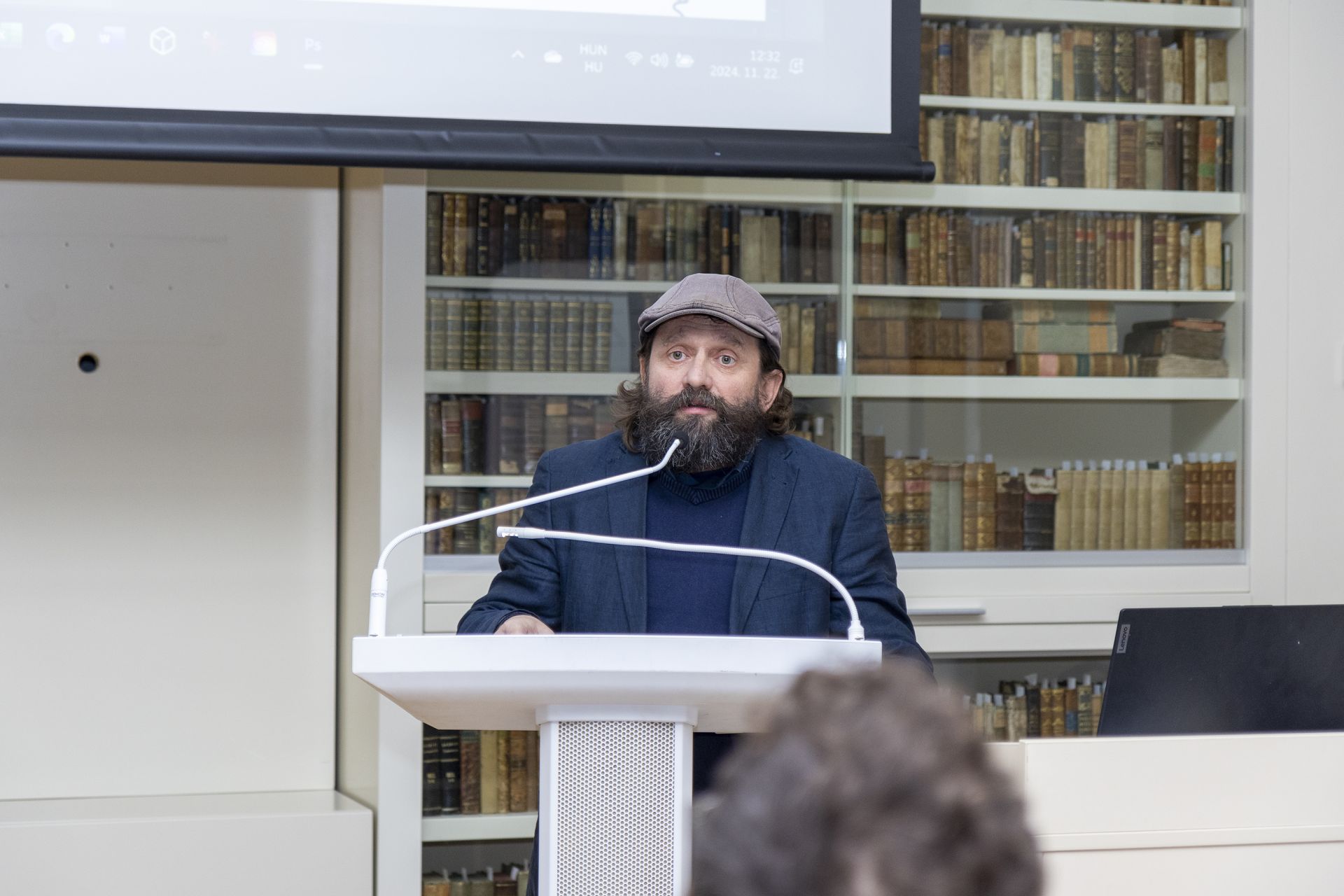 Tóth G. Péter az állandó kiállítás kurátora 