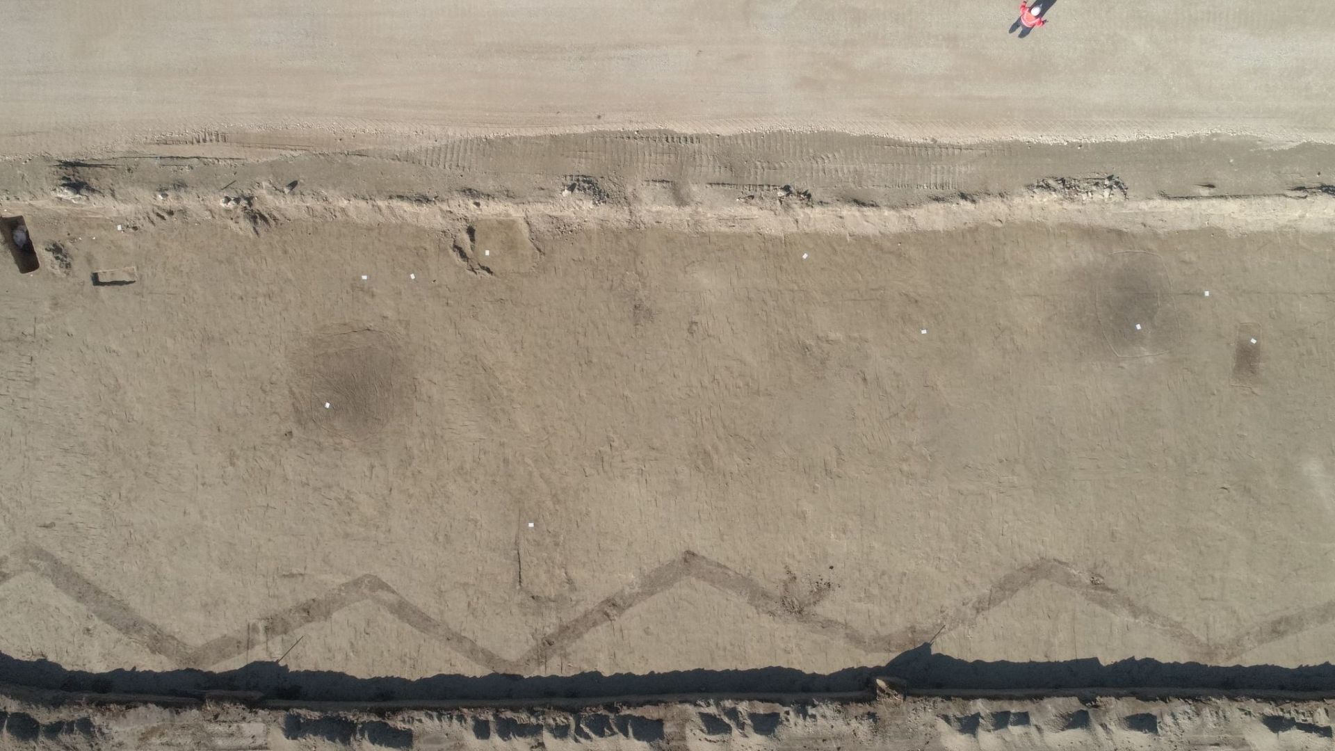 lövészárok részlet szabályos törésekkel