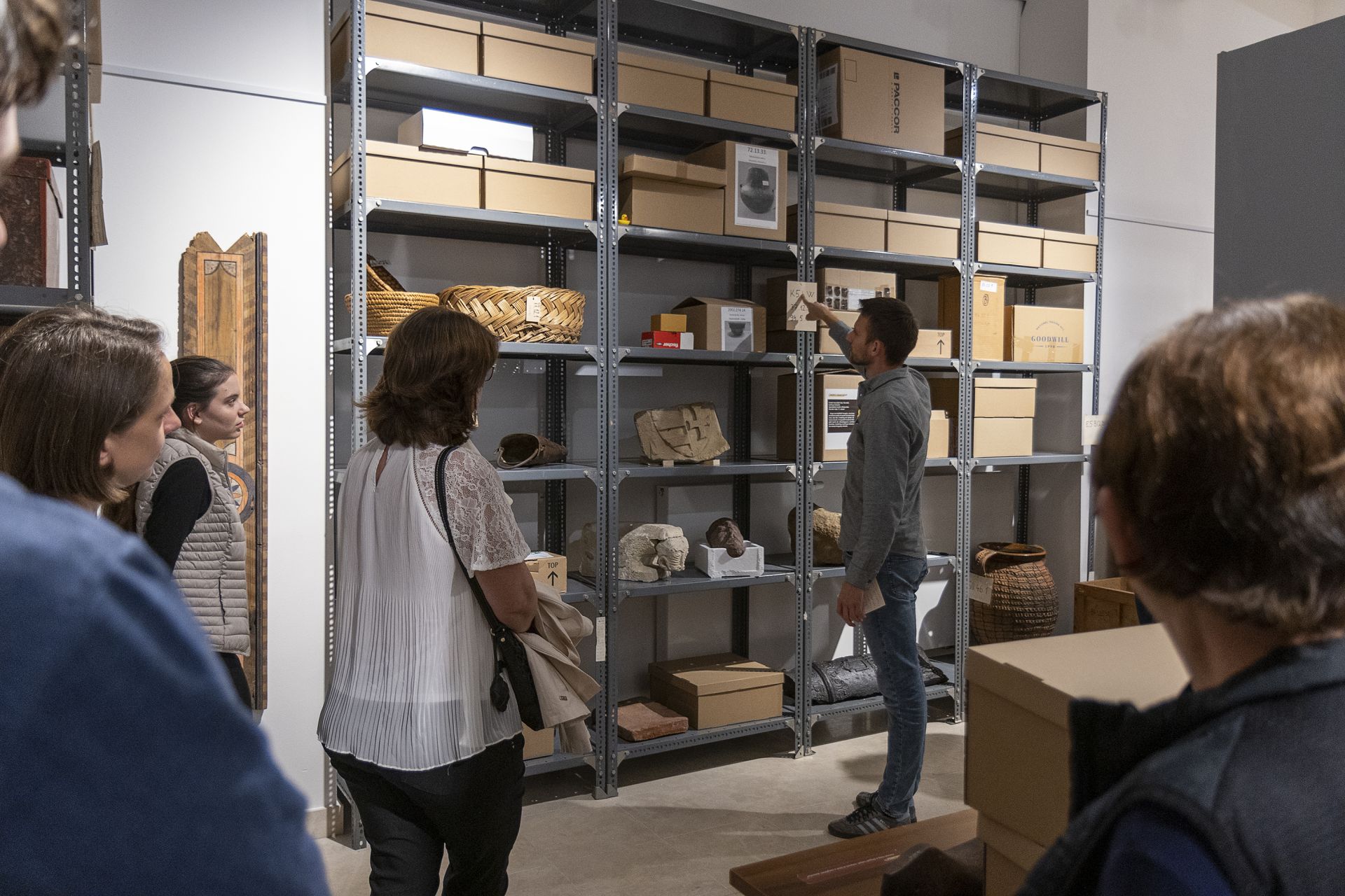 Törő Balázs tárlatvezetése