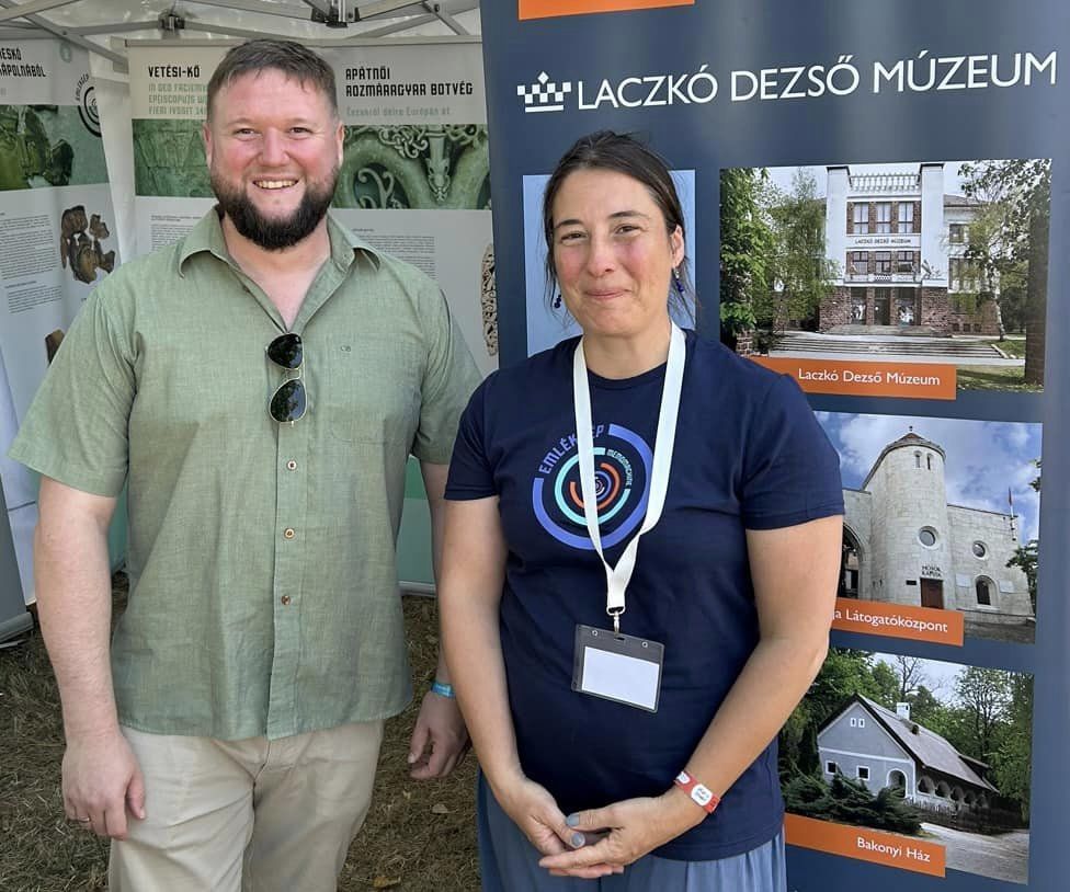 Vincze Máté helyettes államtitkár és Szanyi Brigitta igazgató