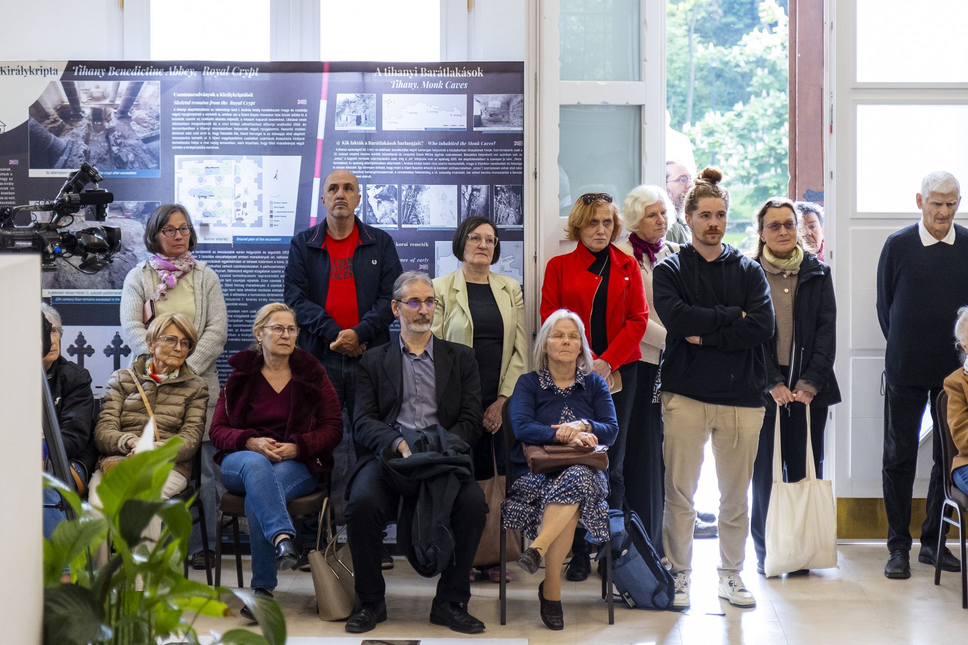 A megnyitó közönsége 