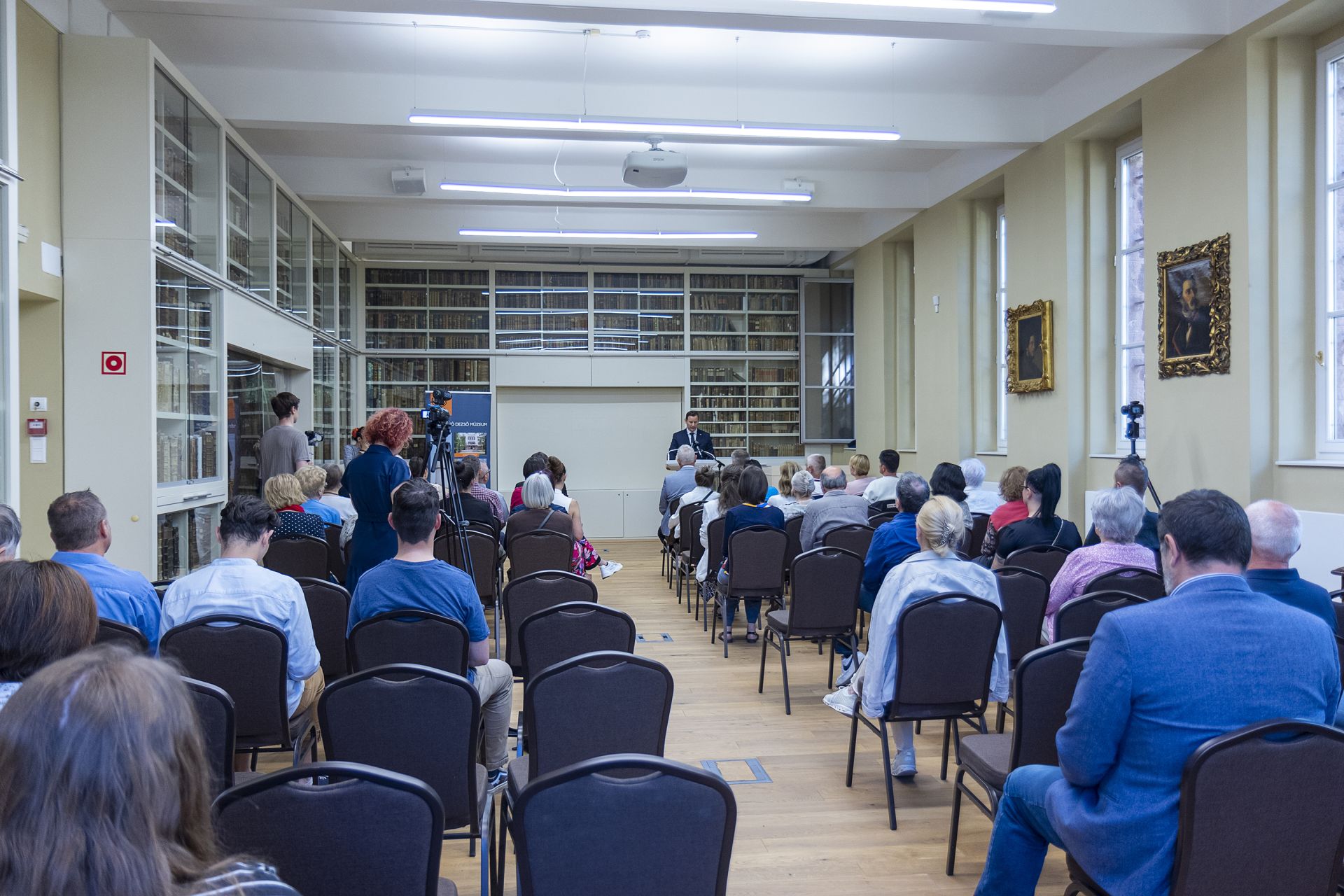 A kiállítás megnyitója