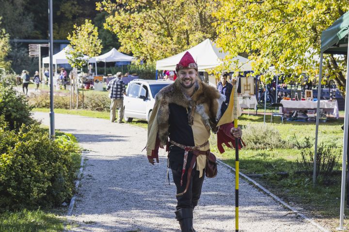 Érkező középkori harcos