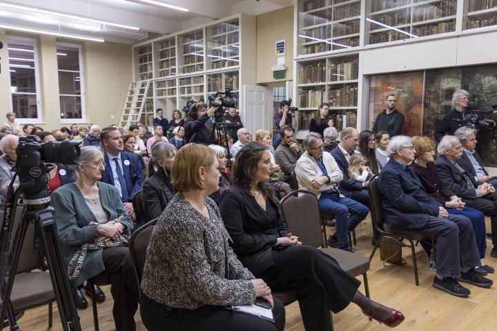 A megnyitó pillanatai