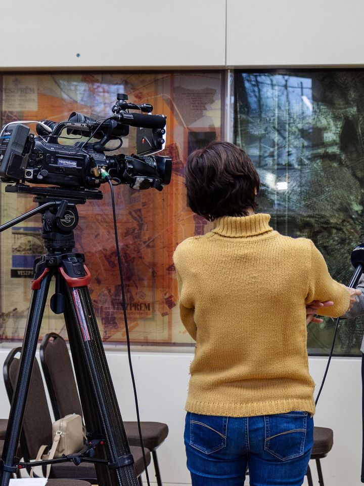 Sótonyi Mónika alpolgármester