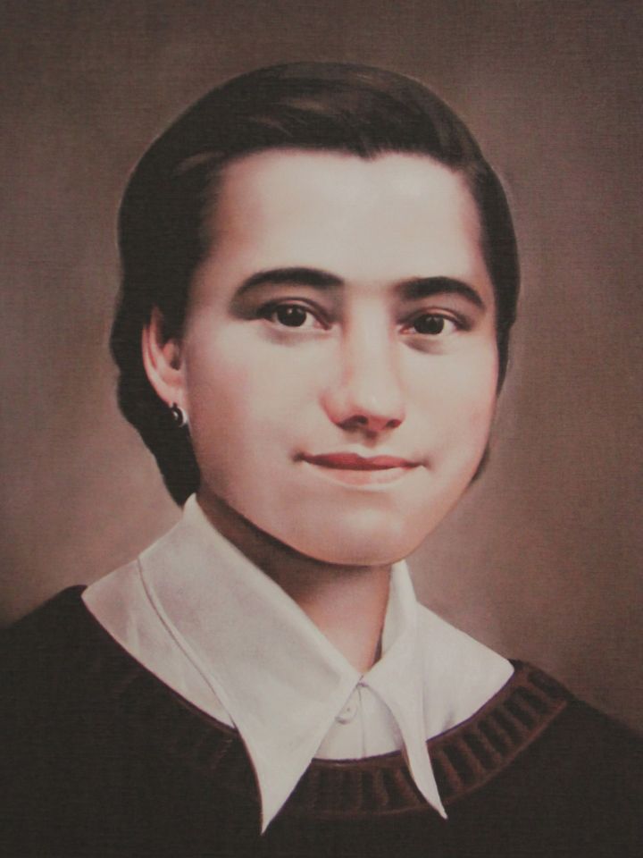 Bódi Magdi egyik legismertebb fényképe alapján készült Kisléghi Nagy Ádám festménye, amely a litéri római katolikus templomban látható.